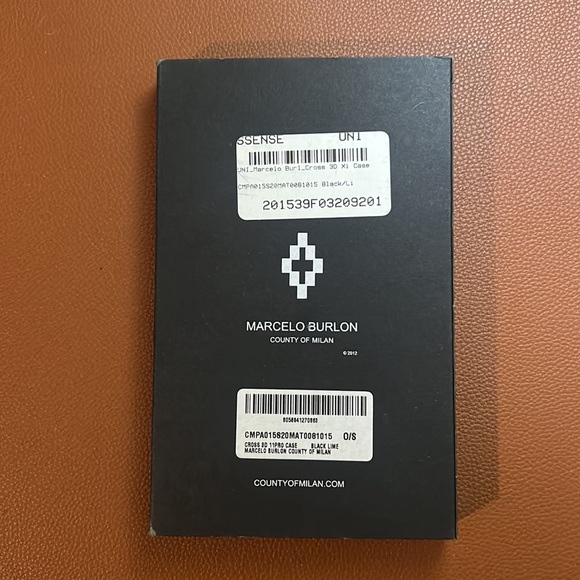 Marcelo Burlon County of Milan iPhone 11pro case - Picture 2 of 3